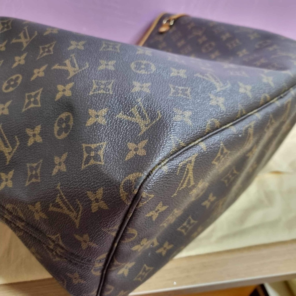 SOLD ‼️Authentic Neverfull GM - Picture 14 of 16
